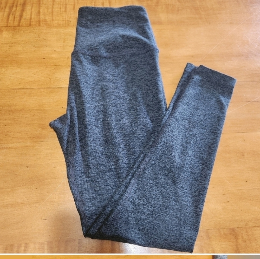 Beyond Yoga Leggings Gray High Rise Medium